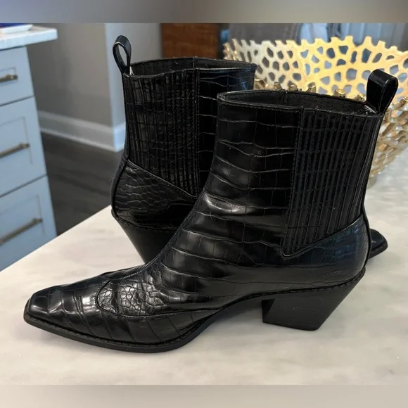 EUC Zara Black Faux Croc Embossed Square-Toed Ankle Boots Size 40/9 - Picture 3 of 8